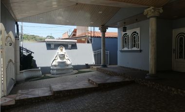 VENDO CASA DOS NIVELES Residencial Villas del Bosque