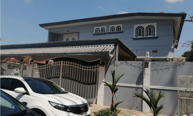 VENDO CASA DOS NIVELES Residencial Villas del Bosque