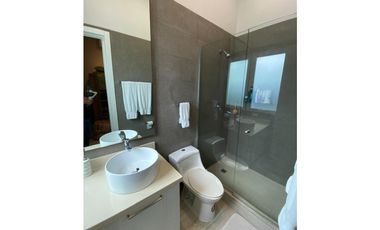 VENTA DE APARTAMENTO EN SAN CARLOS PH SOLEO PUNTA BARCO COD. 4381