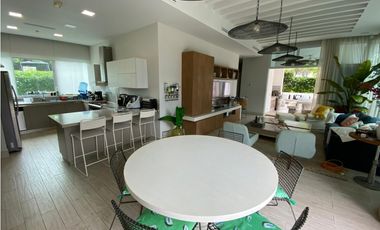 VENTA DE APARTAMENTO EN SAN CARLOS PH SOLEO PUNTA BARCO COD. 4381