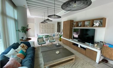 VENTA DE APARTAMENTO EN SAN CARLOS PH SOLEO PUNTA BARCO COD. 4381