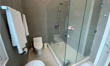 VENTA DE APARTAMENTO EN SAN CARLOS PH SOLEO PUNTA BARCO COD. 4381