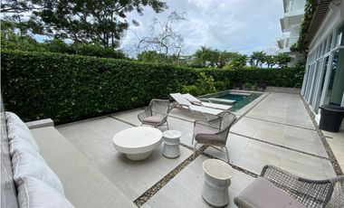 VENTA DE APARTAMENTO EN SAN CARLOS PH SOLEO PUNTA BARCO COD. 4381