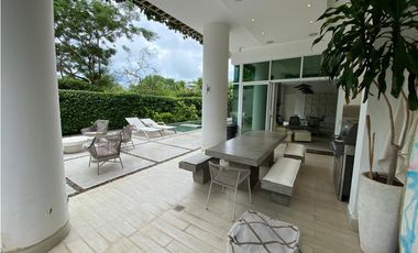 VENTA DE APARTAMENTO EN SAN CARLOS PH SOLEO PUNTA BARCO COD. 4381