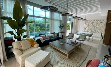 VENTA DE APARTAMENTO EN SAN CARLOS PH SOLEO PUNTA BARCO COD. 4381