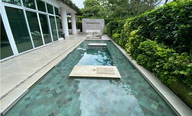 VENTA DE APARTAMENTO EN SAN CARLOS PH SOLEO PUNTA BARCO COD. 4381