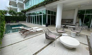 VENTA DE APARTAMENTO EN SAN CARLOS PH SOLEO PUNTA BARCO COD. 4381