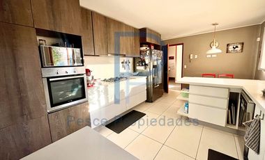 ¡OPORTUNIDAD DE NOVACIÓN!  PRECIOSA CASA EN CONDOMINIO