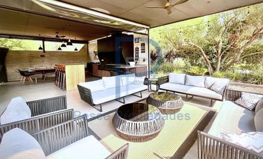 CASA 100% ELÉCTRICA CON PANELES SOLARES CONDOMINIO 24/7