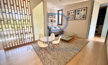 CASA 100% ELÉCTRICA CON PANELES SOLARES CONDOMINIO 24/7