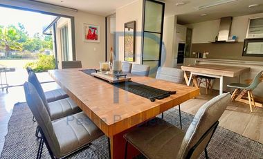 CASA 100% ELÉCTRICA CON PANELES SOLARES CONDOMINIO 24/7