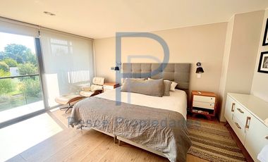 CASA 100% ELÉCTRICA CON PANELES SOLARES CONDOMINIO 24/7