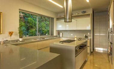 CASA EN VENTA UBICADA EN EL POBLADO SECTOR LA CALERA