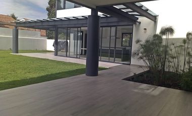 VENTA CASA SEMINUEVA EN LA ASUNCION, METEPEC