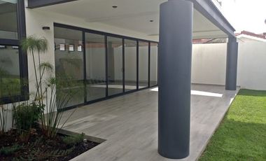 VENTA CASA SEMINUEVA EN LA ASUNCION, METEPEC