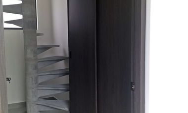VENTA CASA SEMINUEVA EN LA ASUNCION, METEPEC