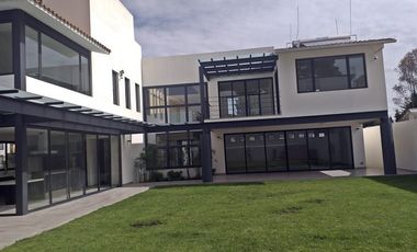 VENTA CASA SEMINUEVA EN LA ASUNCION, METEPEC