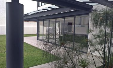 VENTA CASA SEMINUEVA EN LA ASUNCION, METEPEC