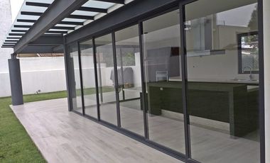 VENTA CASA SEMINUEVA EN LA ASUNCION, METEPEC