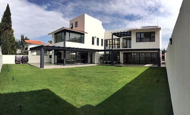 VENTA CASA SEMINUEVA EN LA ASUNCION, METEPEC