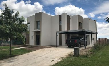 Venta o alquiler. Casa - El Canton - Islas