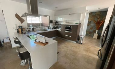 CASA EN VENTA EN BOSQUE ESMERALDA, ATIZAPAN