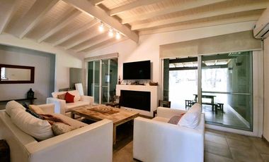 Casa en Venta Costa Esmeralda cerca del Mar