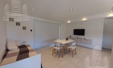 Excelente departamento 2 ambientes lateral, Sarmiento y Newbery!!