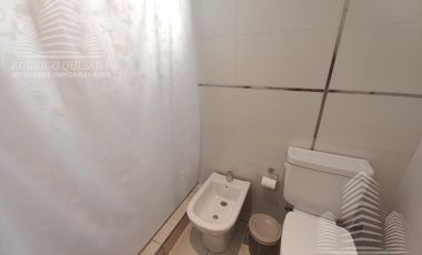 Excelente departamento 2 ambientes lateral, Sarmiento y Newbery!!