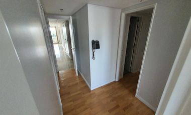 Departamento en  de 4 ambientes con cochera doble en Lomas de Zamora