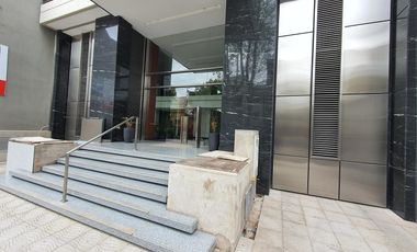 Departamento en  de 4 ambientes con cochera doble en Lomas de Zamora