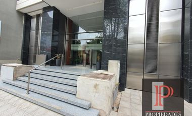 Departamento en  de 4 ambientes con cochera doble en Lomas de Zamora