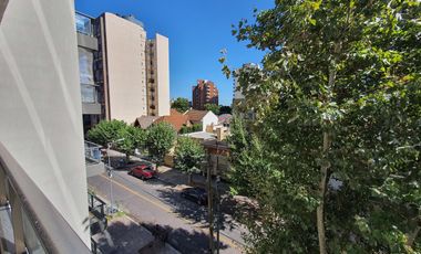 Departamento en  de 4 ambientes con cochera doble en Lomas de Zamora