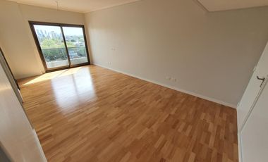 Departamento en  de 4 ambientes con cochera doble en Lomas de Zamora