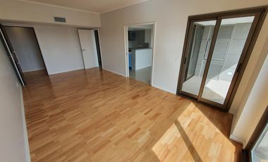 Departamento en  de 4 ambientes con cochera doble en Lomas de Zamora