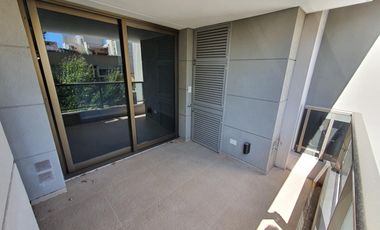 Departamento en  de 4 ambientes con cochera doble en Lomas de Zamora