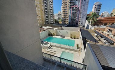 Departamento en  de 4 ambientes con cochera doble en Lomas de Zamora