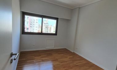 Departamento en  de 4 ambientes con cochera doble en Lomas de Zamora