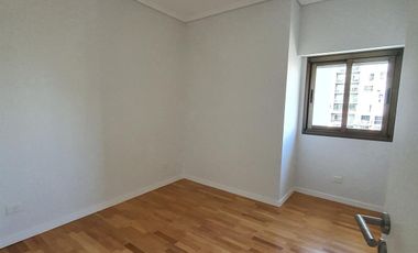 Departamento en  de 4 ambientes con cochera doble en Lomas de Zamora