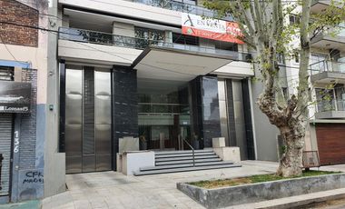 Departamento en  de 4 ambientes con cochera doble en Lomas de Zamora