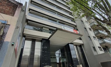 Departamento en  de 4 ambientes con cochera doble en Lomas de Zamora