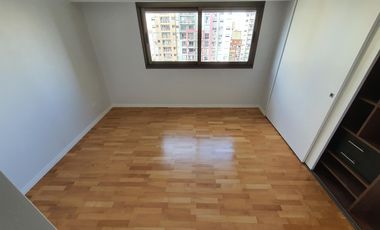 Departamento en  de 4 ambientes con cochera doble en Lomas de Zamora