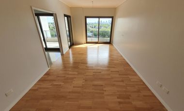 Departamento en  de 4 ambientes con cochera doble en Lomas de Zamora