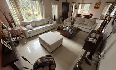 Lote 1300 m² con Piscina y Suite con Vestidor – Venta Directa y Amoblada” ***OPORTUNIDAD***