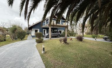 Lote 1300 m² con Piscina y Suite con Vestidor – Venta Directa y Amoblada” ***OPORTUNIDAD***