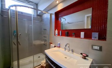 Casa en venta con tres dormitorios en suites, escritorio y  amplio playroom en Fincas de Iraola II