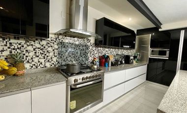 Increíble casa en venta con alberca en San Jerónimo Lídice, Magdalena Contreras.