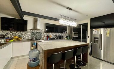 Increíble casa en venta con alberca en San Jerónimo Lídice, Magdalena Contreras.