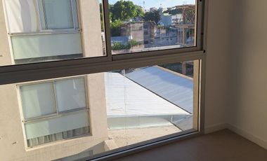 Alquiler  dos ambientes nuevo, con balcón, al frente, luminoso - Saavedra
