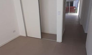 Alquiler  dos ambientes nuevo, con balcón, al frente, luminoso - Saavedra